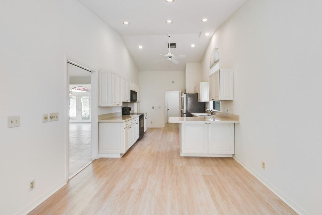 待售: $399,000 (3 贝兹, 2 浴室, 2591 平方英尺)