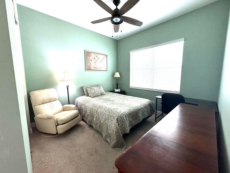 For Sale: $549,900 (3 beds, 2 baths, 1913 Square Feet)