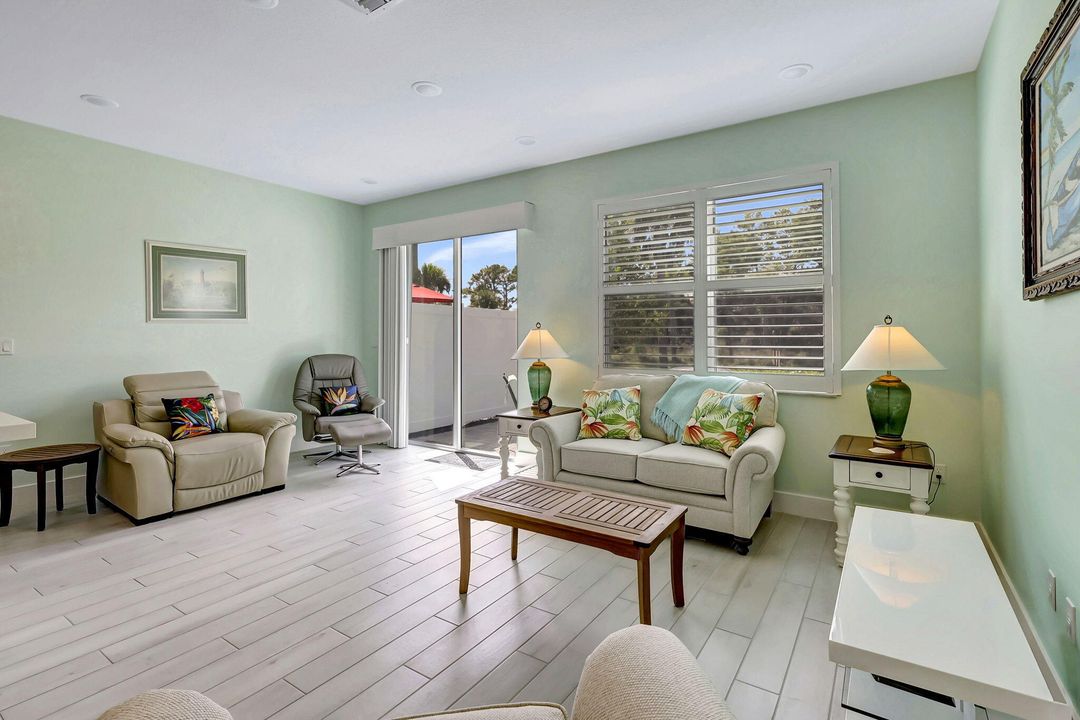 На продажу: $429,000 (3 спален, 2 ванн, 1663 Квадратных фут)