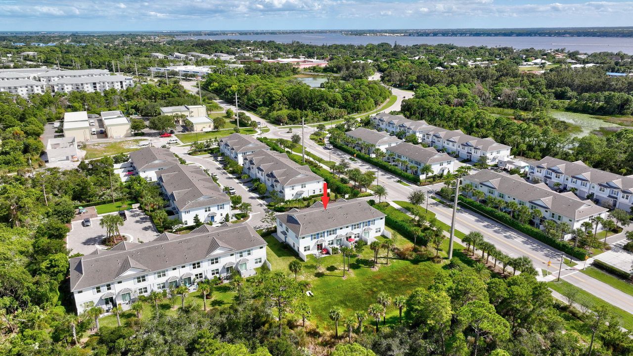 На продажу: $429,000 (3 спален, 2 ванн, 1663 Квадратных фут)