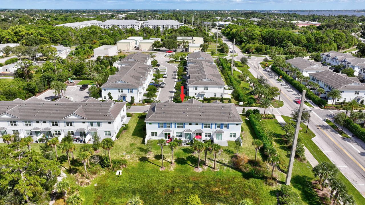 На продажу: $429,000 (3 спален, 2 ванн, 1663 Квадратных фут)