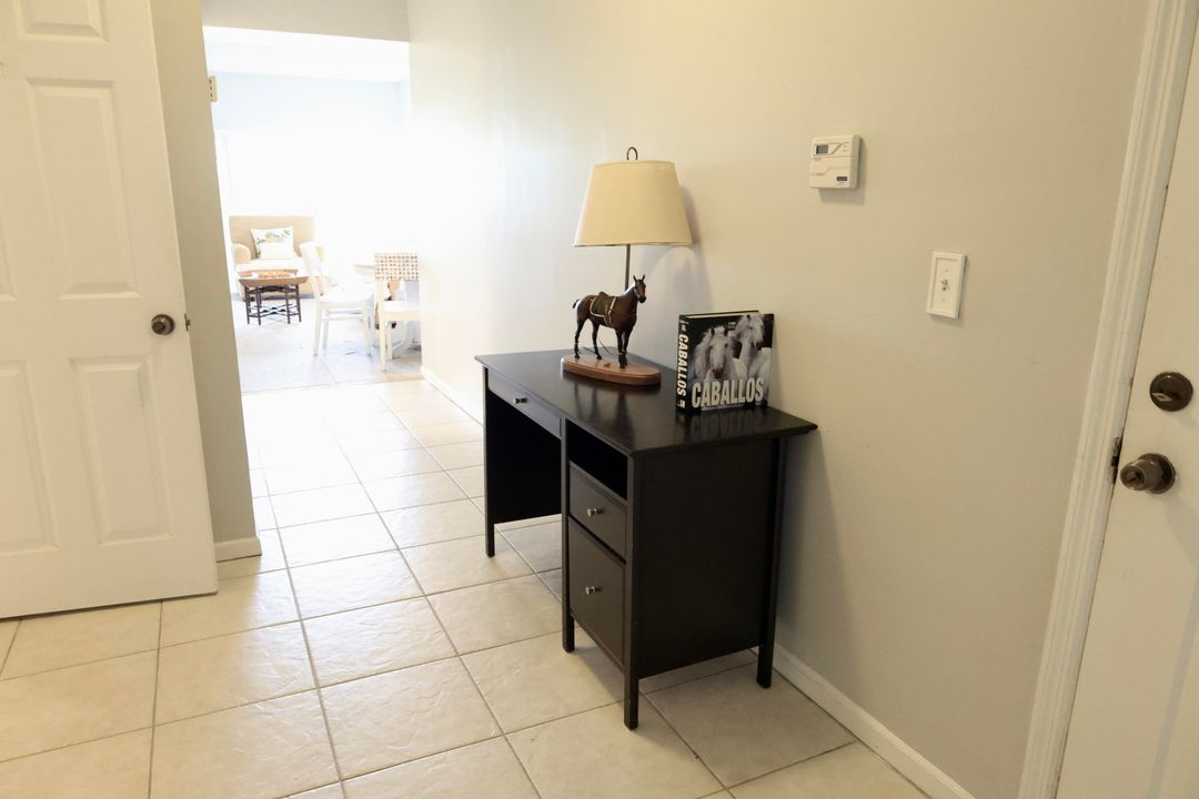 Под контрактом: $6,000 (3 спален, 2 ванн, 1200 Квадратных фут)