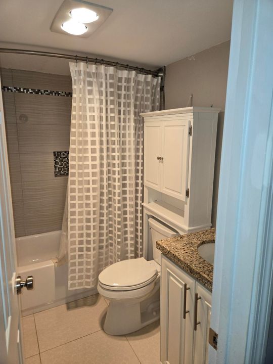 For Sale: $115,000 (2 beds, 1 baths, 798 Square Feet)