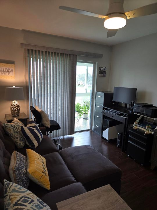 For Sale: $115,000 (2 beds, 1 baths, 798 Square Feet)