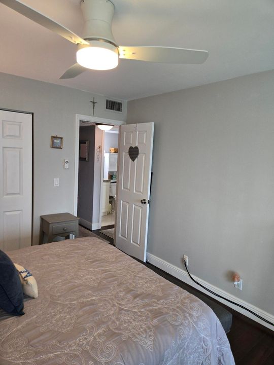 For Sale: $115,000 (2 beds, 1 baths, 798 Square Feet)