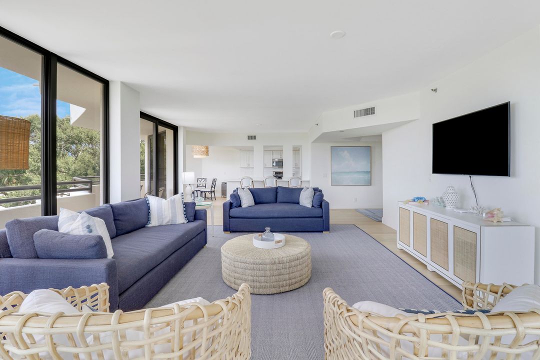 For Rent: $4,500 (2 beds, 2 baths, 1763 Square Feet)