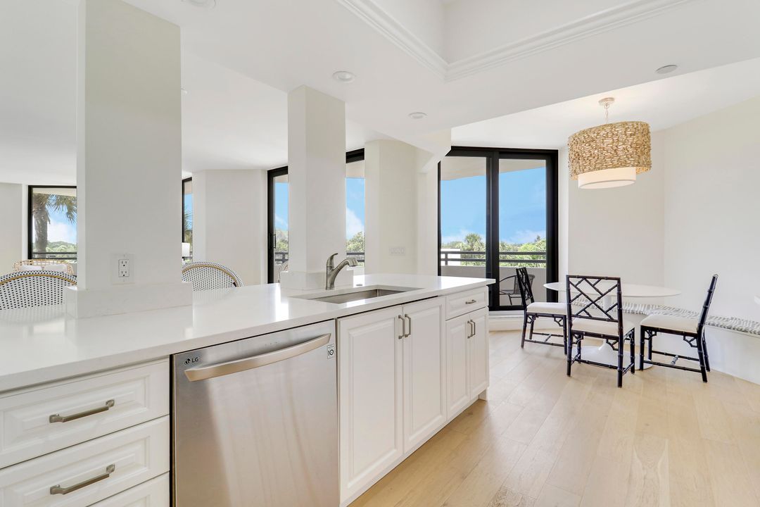 For Rent: $4,500 (2 beds, 2 baths, 1763 Square Feet)