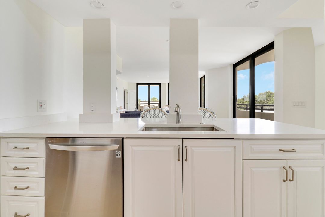 For Rent: $4,500 (2 beds, 2 baths, 1763 Square Feet)