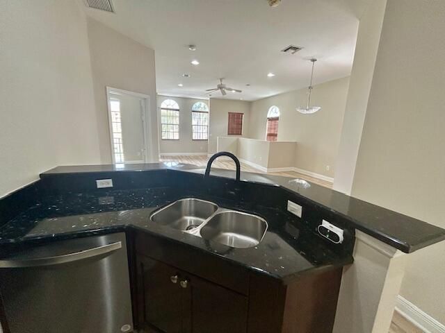 For Sale: $349,000 (3 beds, 2 baths, 1500 Square Feet)