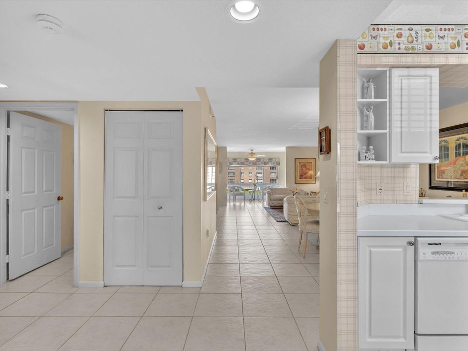 For Sale: $265,000 (3 beds, 2 baths, 1795 Square Feet)