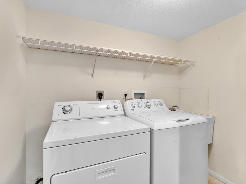 For Sale: $265,000 (3 beds, 2 baths, 1795 Square Feet)