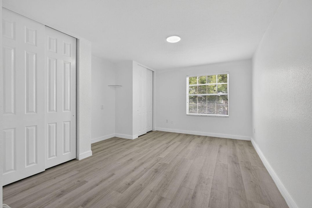 Под контрактом: $4,160 (5 спален, 2 ванн, 3038 Квадратных фут)