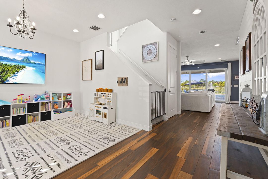 For Sale: $1,249,000 (5 beds, 2 baths, 3271 Square Feet)