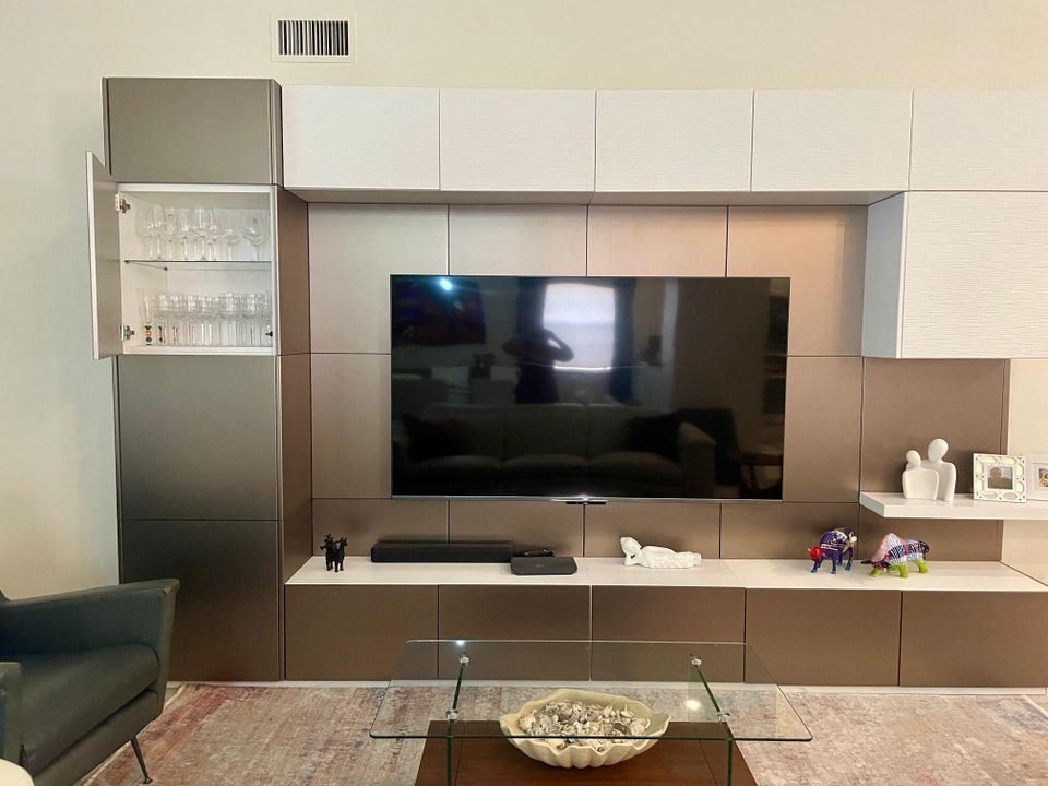 出租: $3,200 (2 贝兹, 2 浴室, 1822 平方英尺)