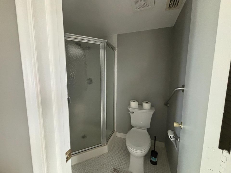 For Rent: $1,950 (2 beds, 2 baths, 1167 Square Feet)