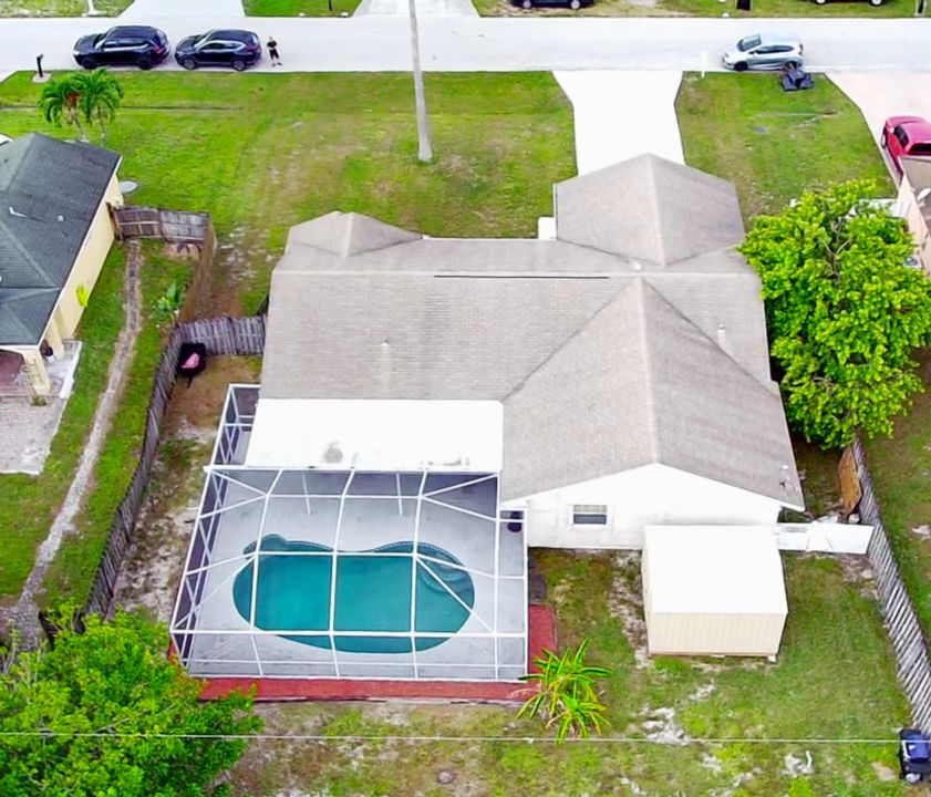 Active With Contract: $375,000 (3 beds, 2 baths, 1652 Square Feet)