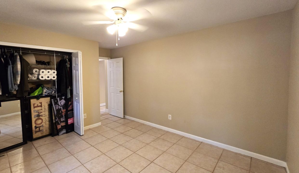 Active With Contract: $375,000 (3 beds, 2 baths, 1652 Square Feet)