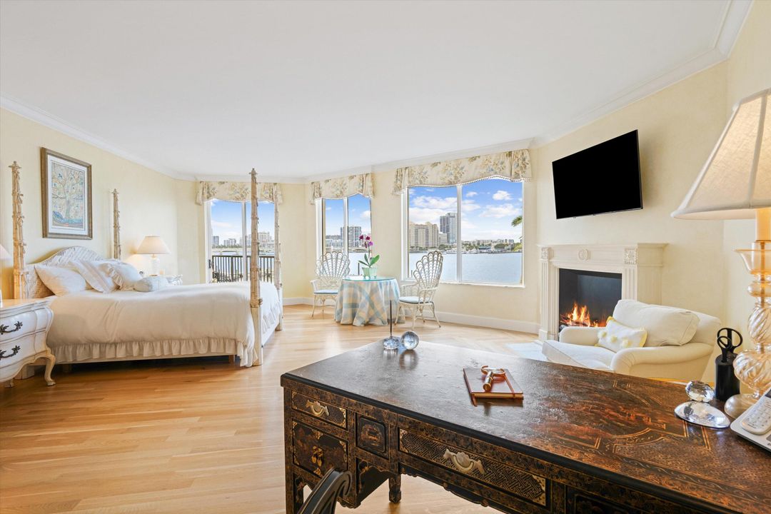 For Sale: $9,500,000 (3 beds, 4 baths, 3290 Square Feet)