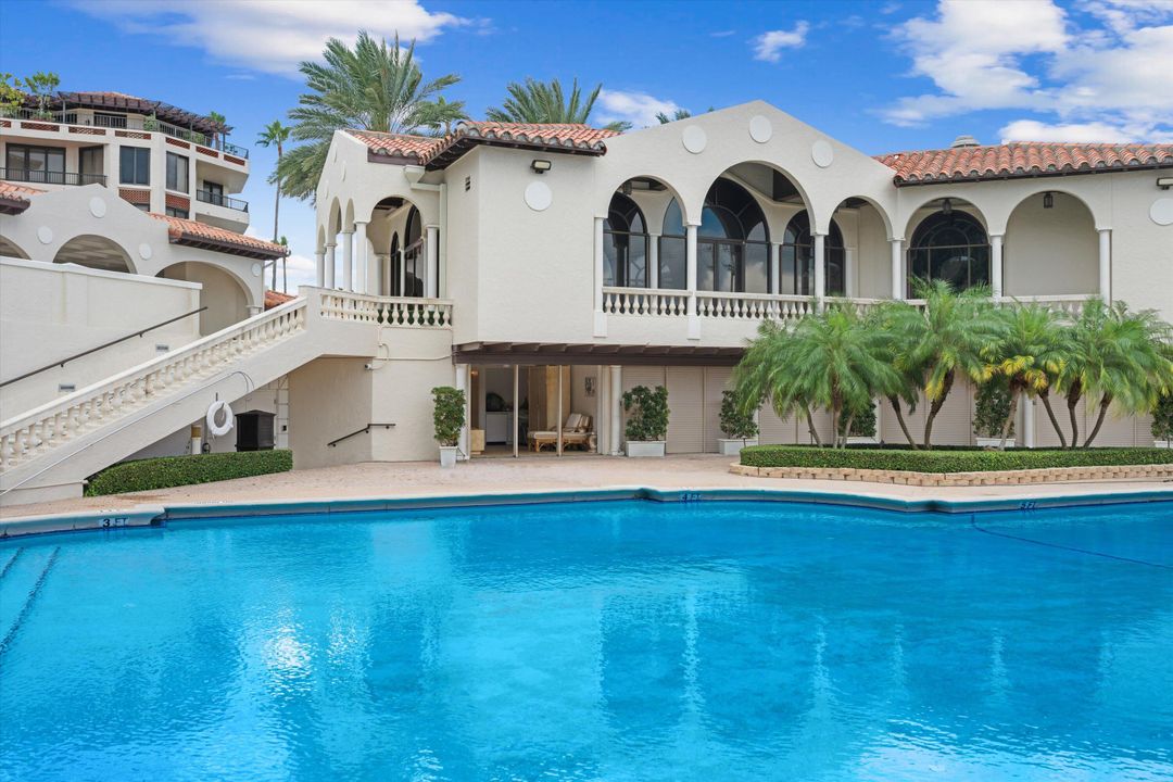 For Sale: $9,500,000 (3 beds, 4 baths, 3290 Square Feet)