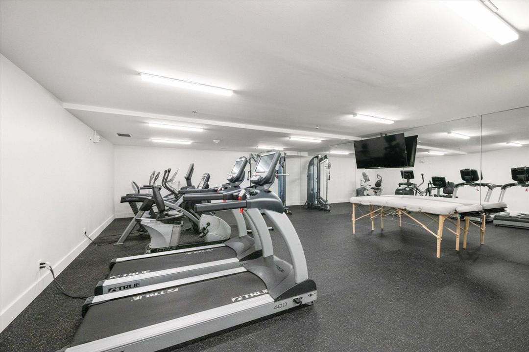 For Sale: $9,500,000 (3 beds, 4 baths, 3290 Square Feet)