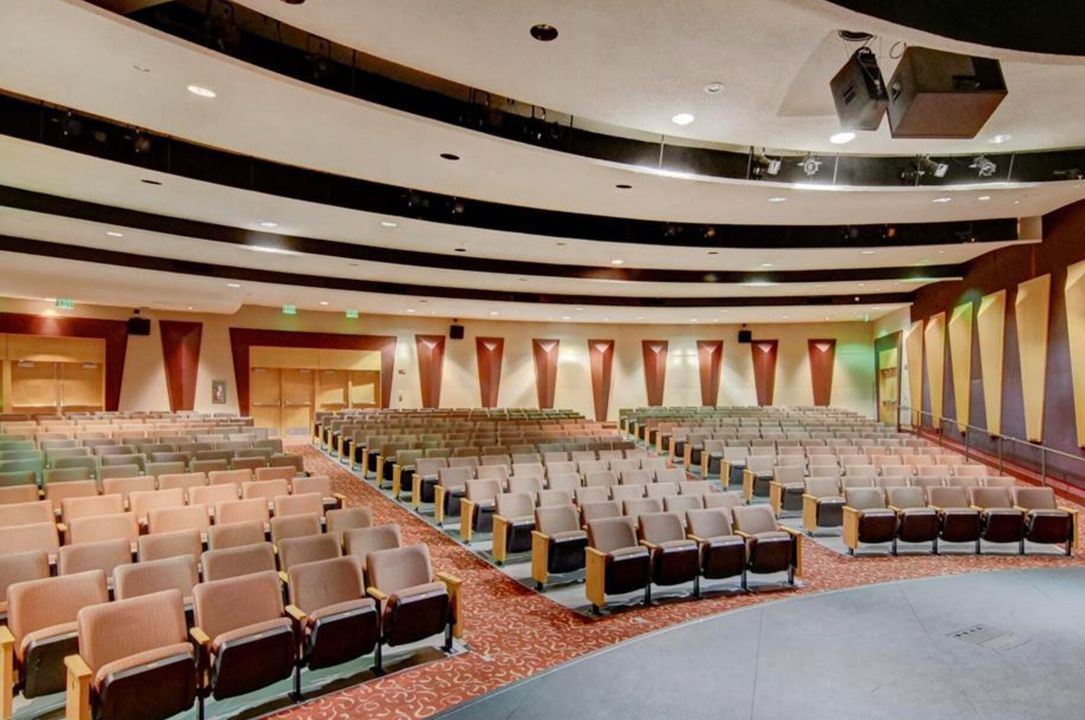 For Sale: $198,500 (2 beds, 2 baths, 1210 Square Feet)