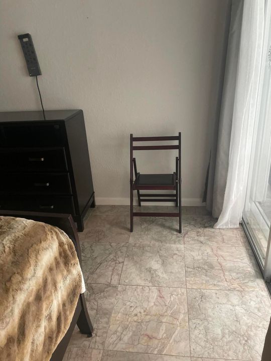 Activo con contrato: $2,195 (2 camas, 2 baños, 1210 Pies cuadrados)