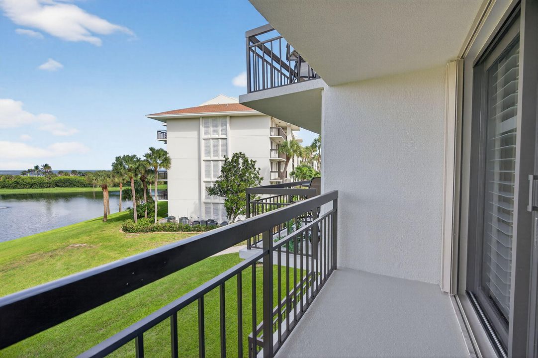 На продажу: $639,900 (2 спален, 2 ванн, 1332 Квадратных фут)