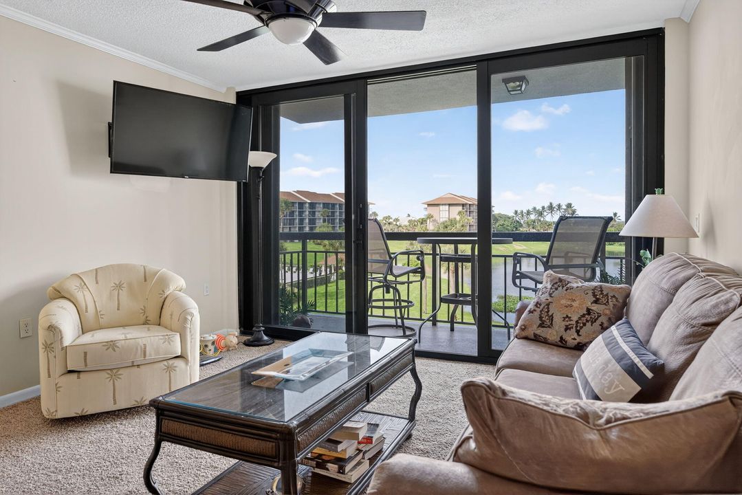 На продажу: $639,900 (2 спален, 2 ванн, 1332 Квадратных фут)