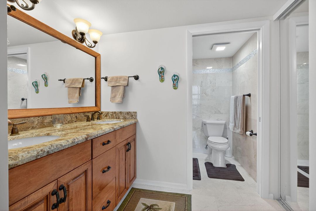 На продажу: $639,900 (2 спален, 2 ванн, 1332 Квадратных фут)