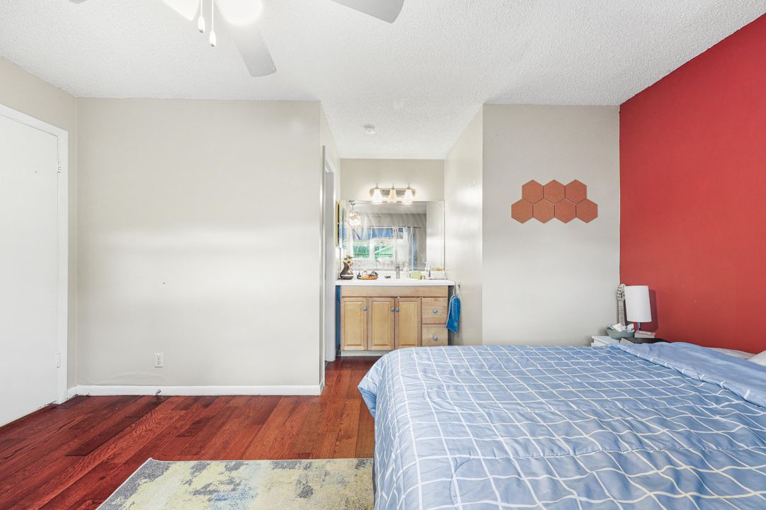 For Sale: $475,000 (3 beds, 2 baths, 1387 Square Feet)