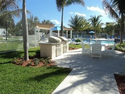 For Rent: $3,500 (3 beds, 2 baths, 1476 Square Feet)