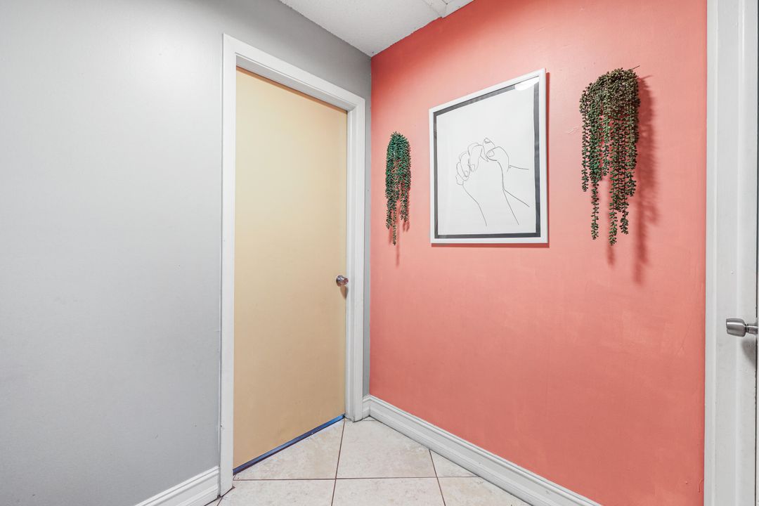 For Sale: $475,000 (3 beds, 2 baths, 1387 Square Feet)