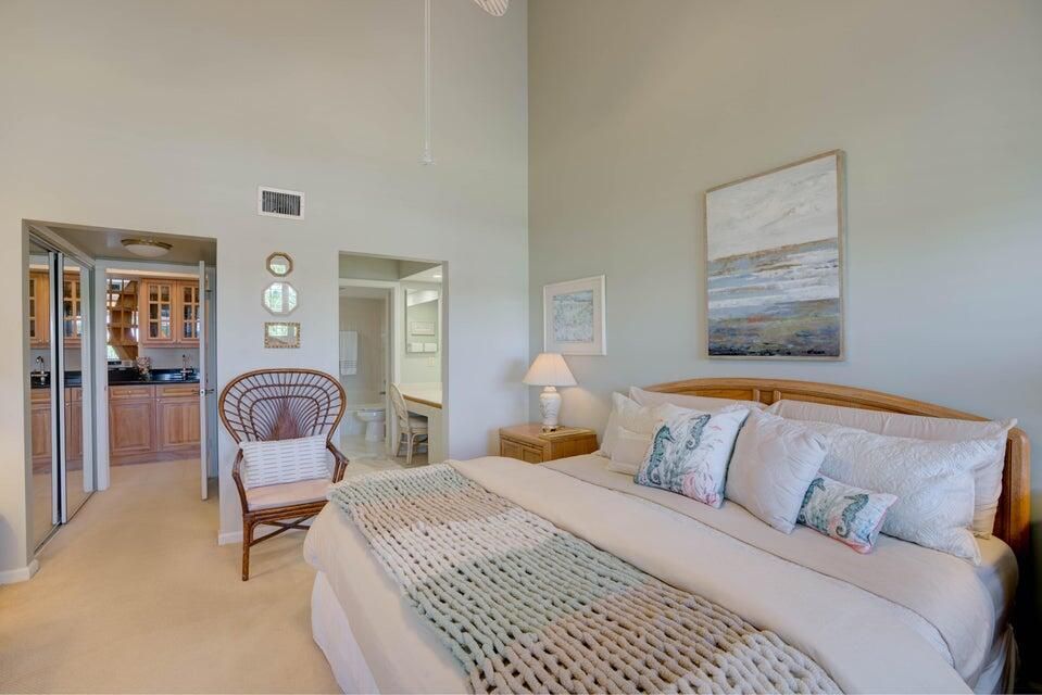 For Rent: $3,500 (3 beds, 2 baths, 1476 Square Feet)