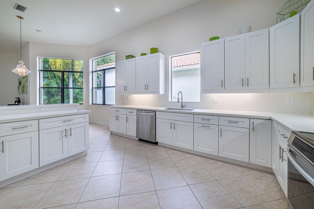 For Sale: $510,000 (3 beds, 2 baths, 2274 Square Feet)