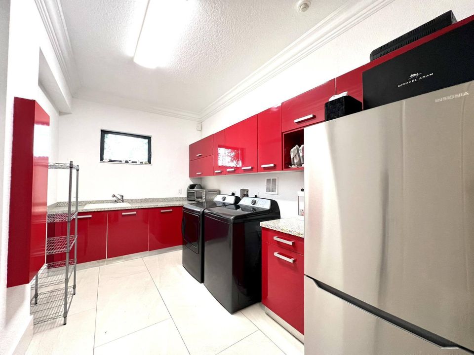 待售: $6,899,999 (4 贝兹, 4 浴室, 8000 平方英尺)