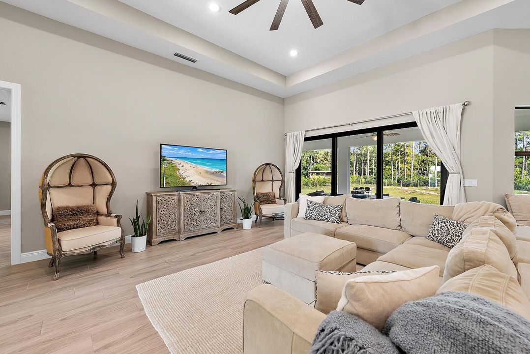 Active With Contract: $1,850,000 (5 beds, 5 baths, 4250 Square Feet)