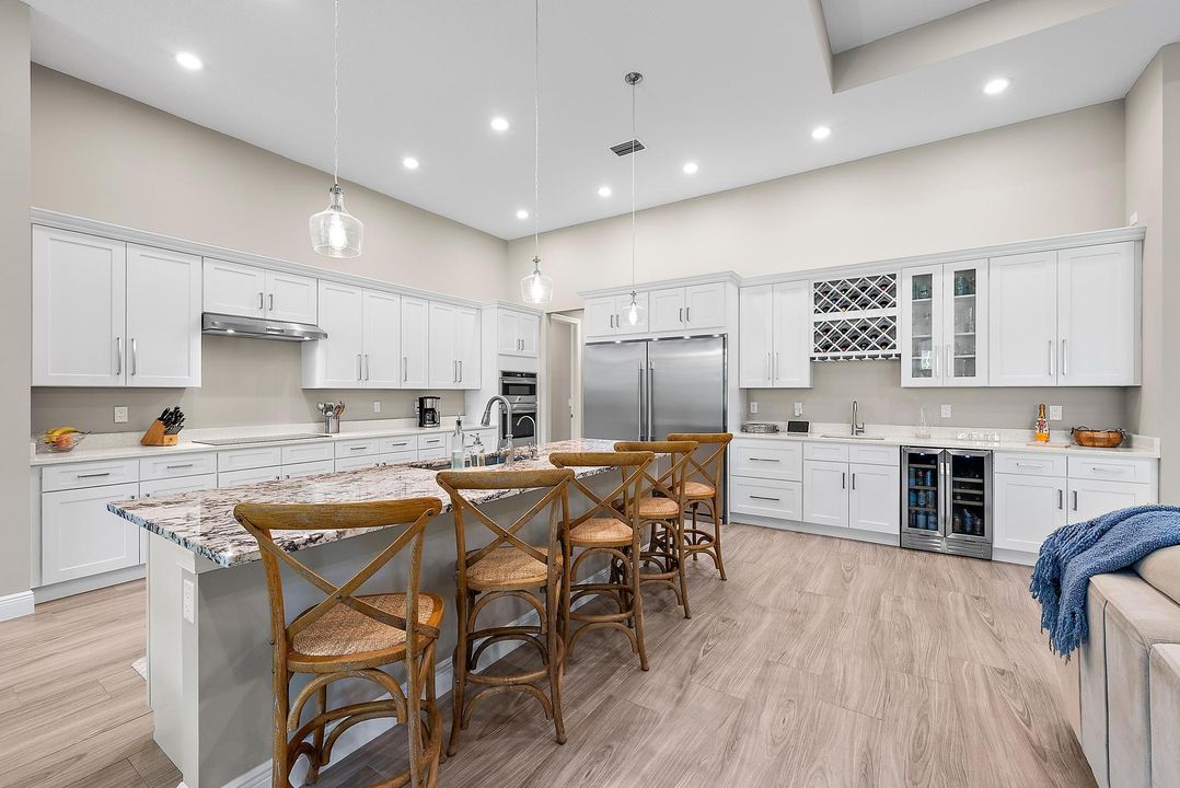 Active With Contract: $1,850,000 (5 beds, 5 baths, 4250 Square Feet)