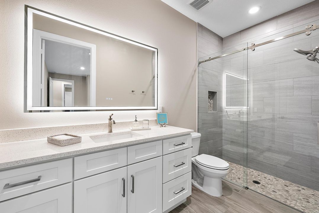 Active With Contract: $1,850,000 (5 beds, 5 baths, 4250 Square Feet)