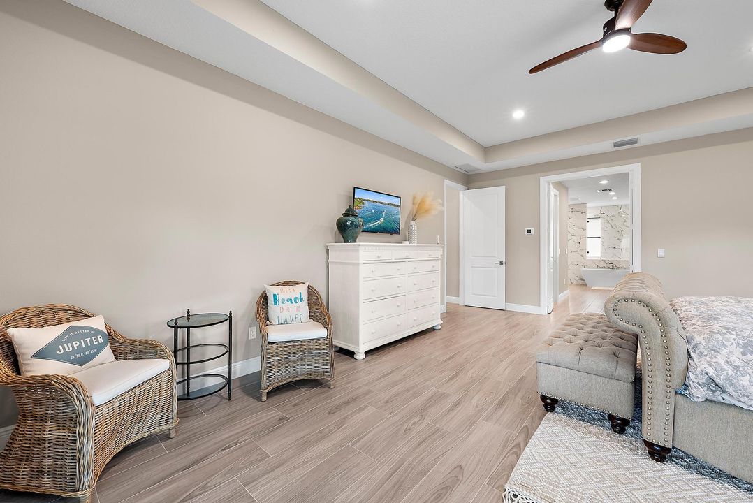 Active With Contract: $1,850,000 (5 beds, 5 baths, 4250 Square Feet)