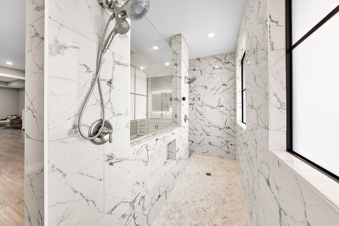 Active With Contract: $1,850,000 (5 beds, 5 baths, 4250 Square Feet)