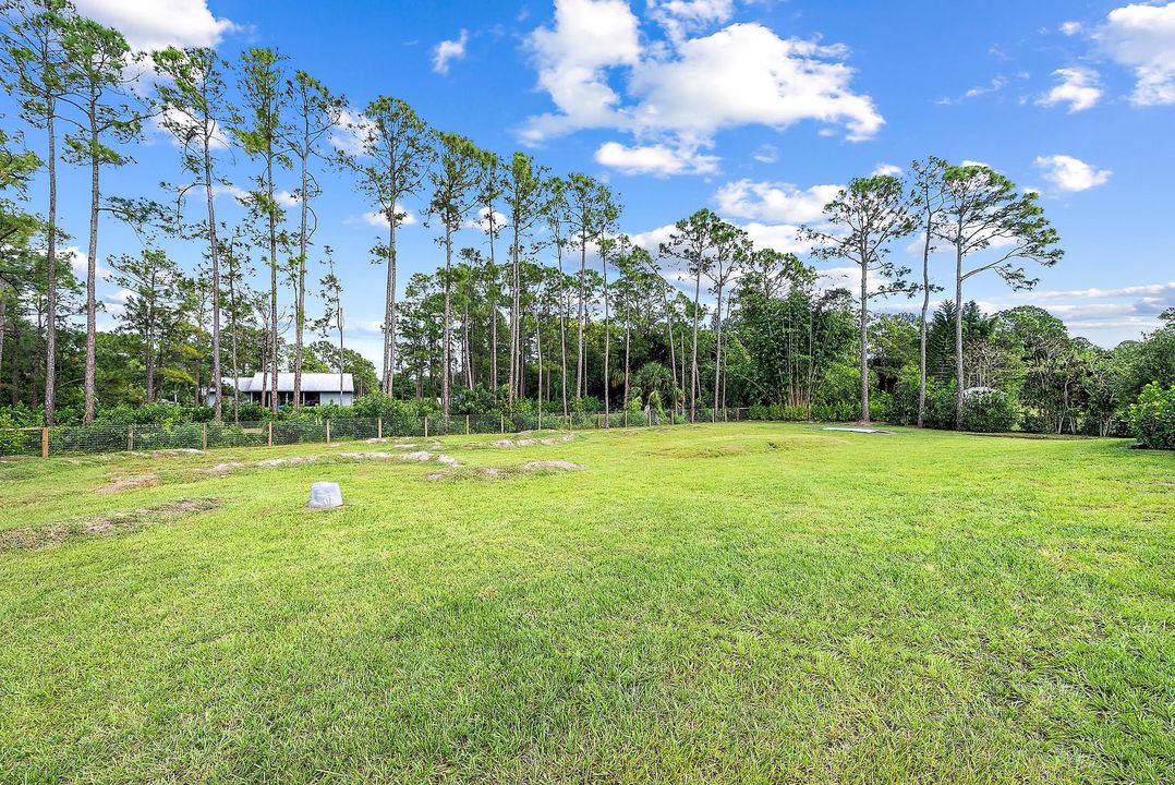 Active With Contract: $1,850,000 (5 beds, 5 baths, 4250 Square Feet)