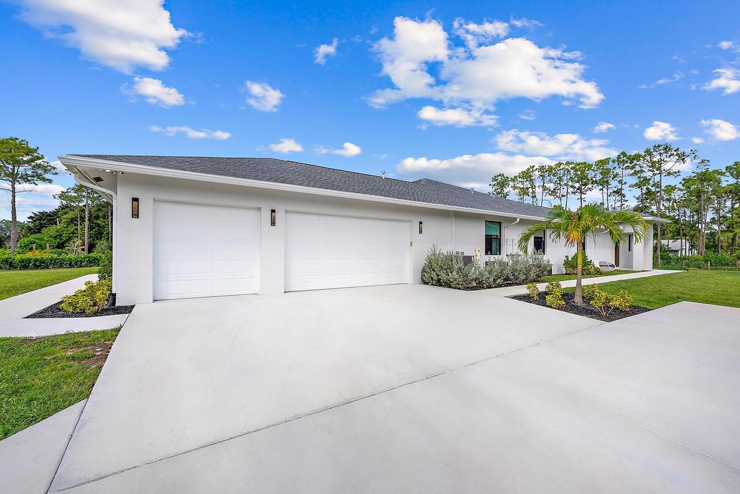 Active With Contract: $1,850,000 (5 beds, 5 baths, 4250 Square Feet)