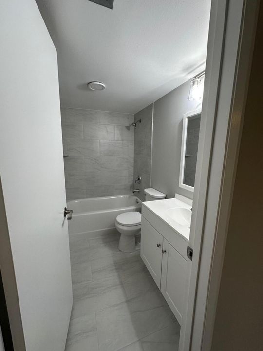 В аренду: $2,750 (2 спален, 2 ванн, 1211 Квадратных фут)