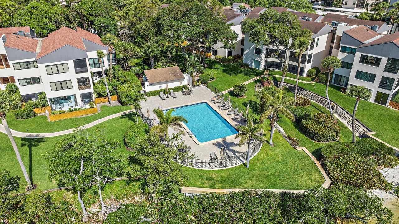 For Sale: $1,275,000 (3 beds, 3 baths, 2197 Square Feet)