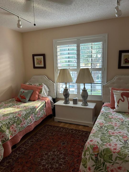 For Rent: $3,500 (2 beds, 2 baths, 1178 Square Feet)