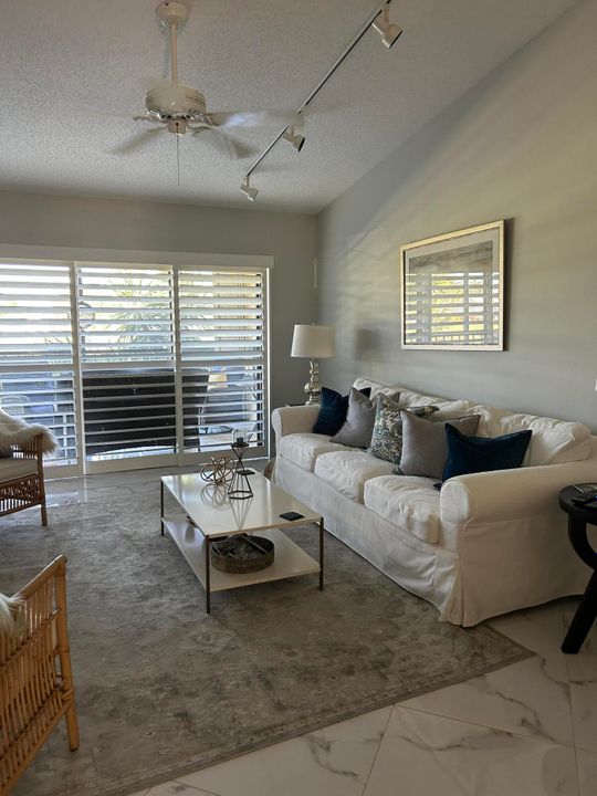 For Rent: $3,500 (2 beds, 2 baths, 1178 Square Feet)