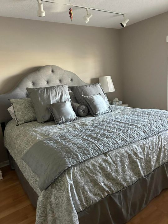 For Rent: $3,500 (2 beds, 2 baths, 1178 Square Feet)