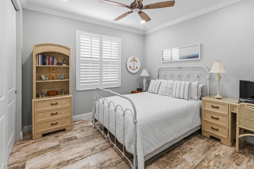 Active With Contract: $495,900 (2 beds, 2 baths, 1842 Square Feet)