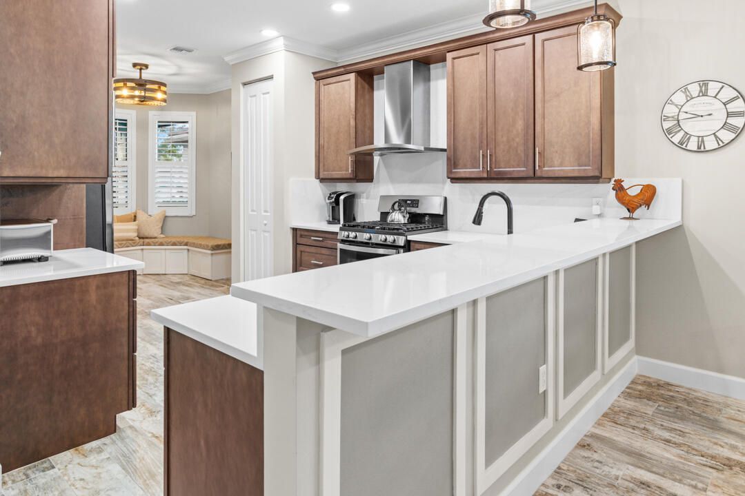 Active With Contract: $495,900 (2 beds, 2 baths, 1842 Square Feet)