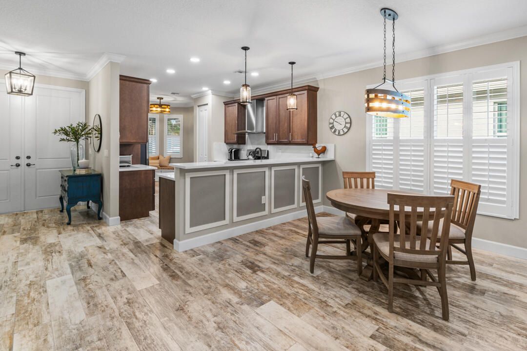 Active With Contract: $495,900 (2 beds, 2 baths, 1842 Square Feet)